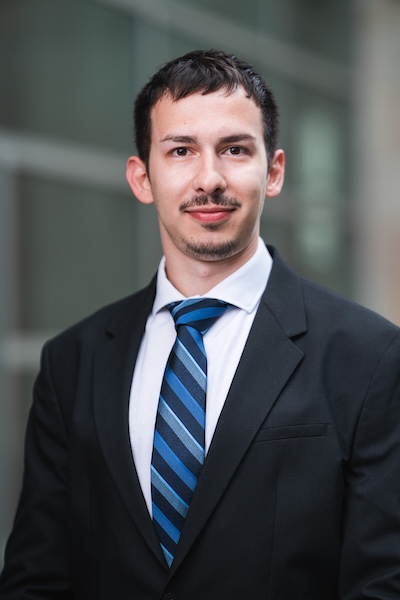 Headshot of Octavio Gzain