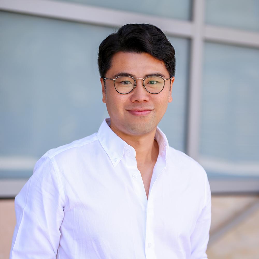 Headshot of Assistant Professor Sukhun Kang
